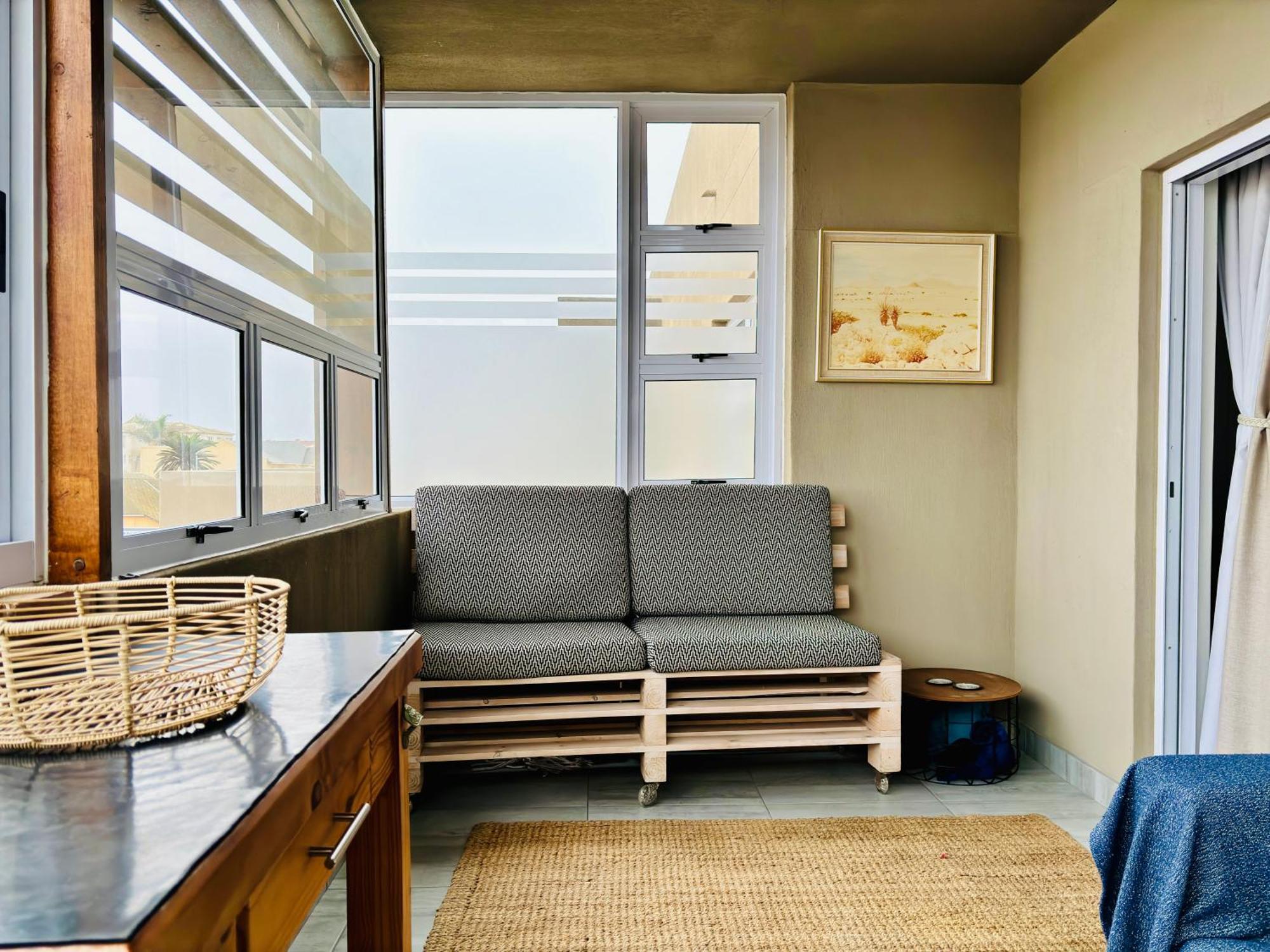 Bright & Stylish Self Catering Swakopmund Cbd Apartment Exterior photo