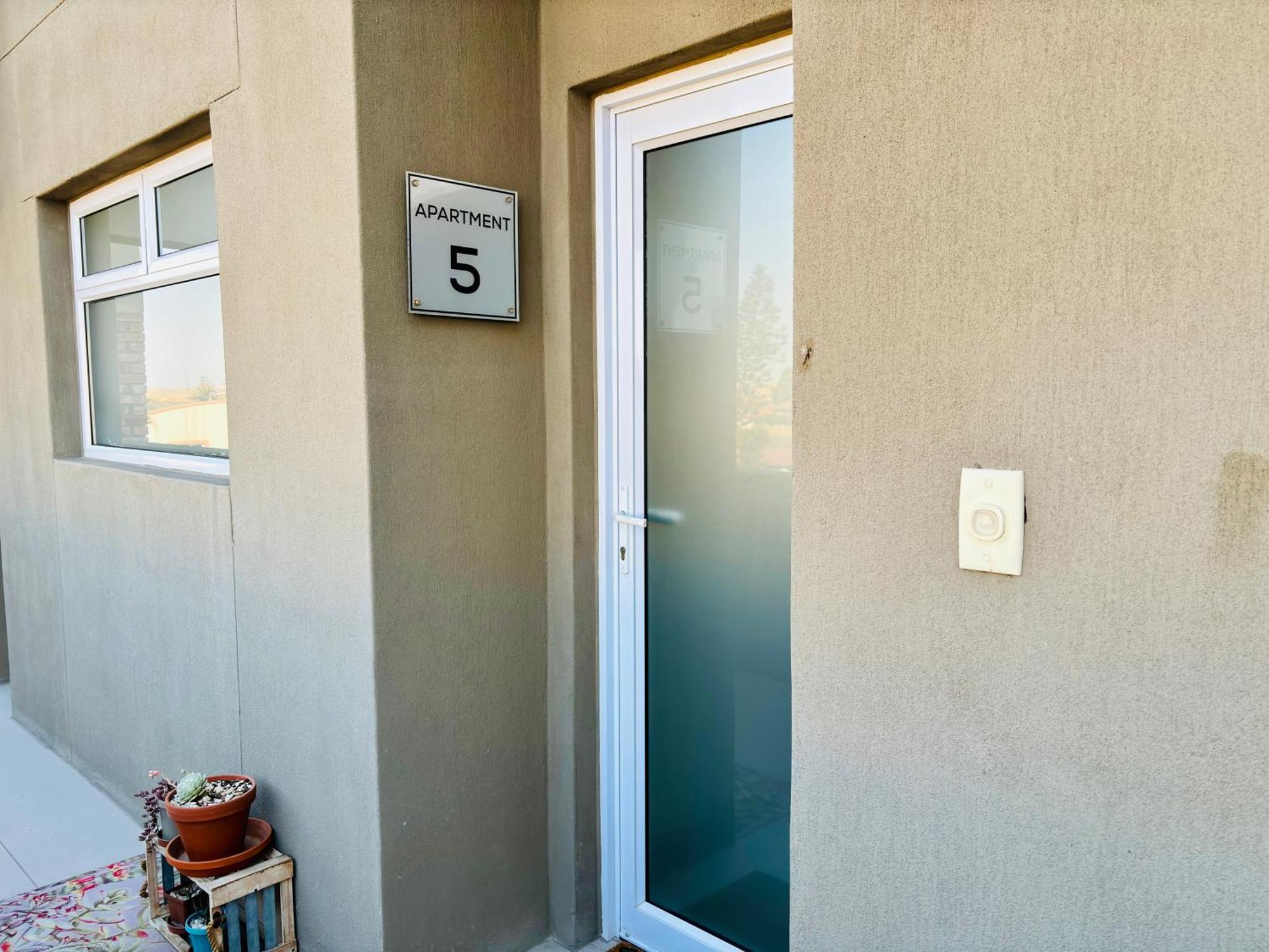 Bright & Stylish Self Catering Swakopmund Cbd Apartment Exterior photo